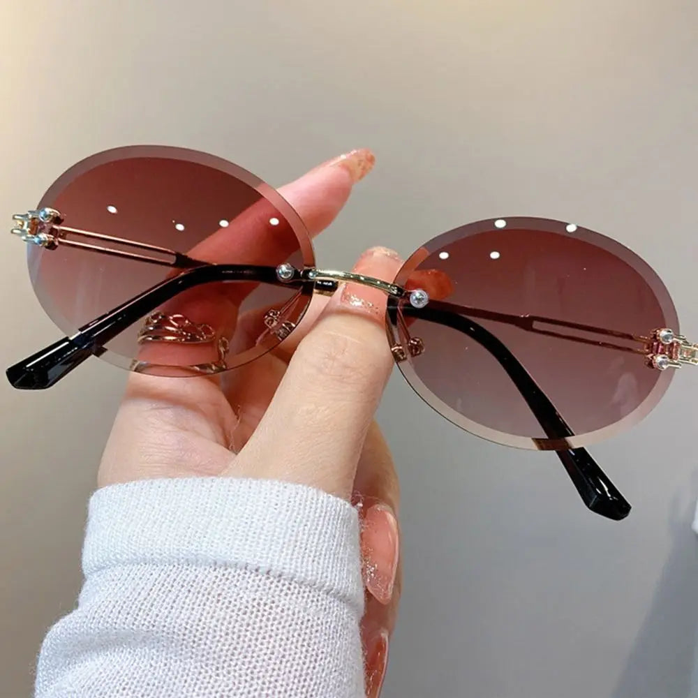 Vintage Metal Sunglasses with Gradient Lens 