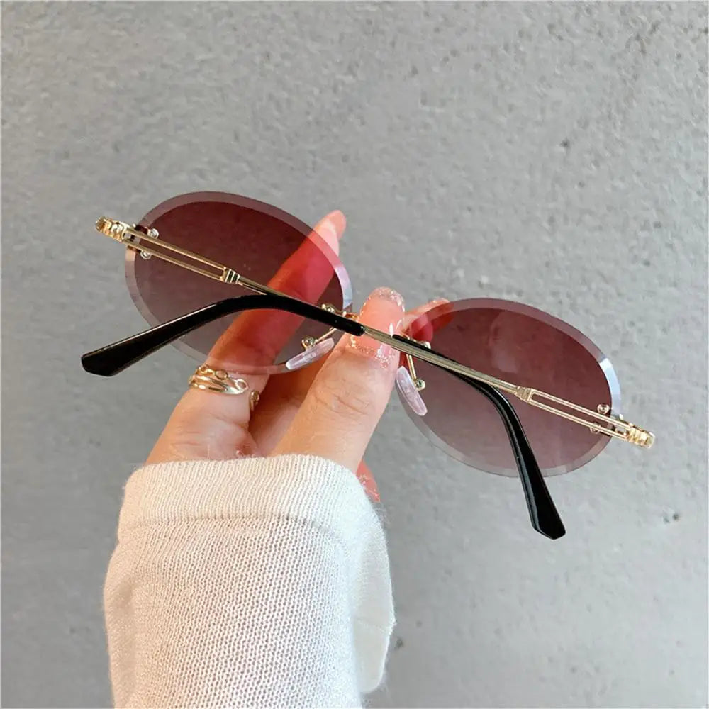 Vintage Metal Sunglasses with Gradient Lens 